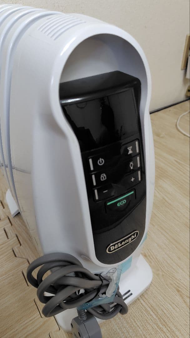 【美品　DeLonghi】 デロンギ オイルヒーター NJ0505E