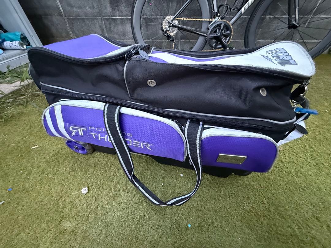 ⚠️ボウリングバッグのみ ストーム ３個入り ボールは含まれません。