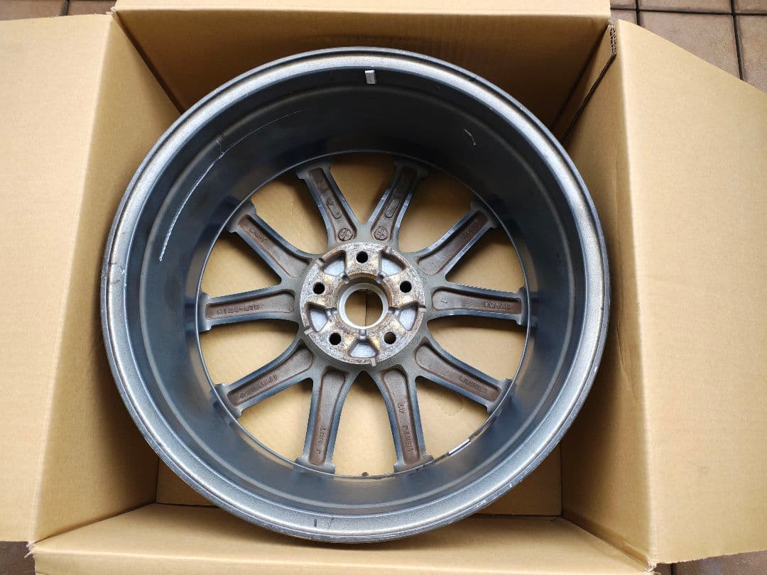 日産　ジューク　ニスモ 純正ホイール 18インチ エンケイ　1本