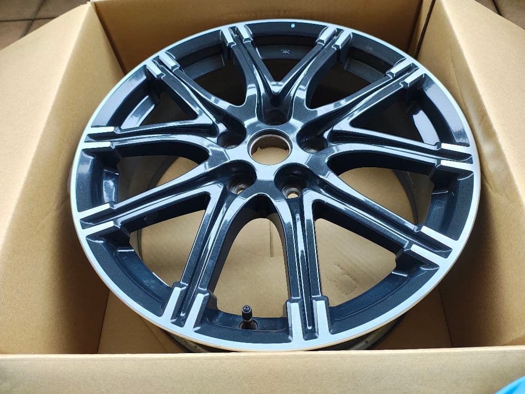 日産　ジューク　ニスモ 純正ホイール 18インチ エンケイ　1本