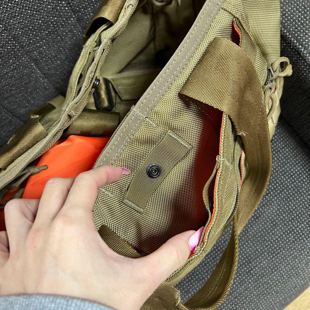 美品BRIEFING ベージュカーキ　イージーワイヤー