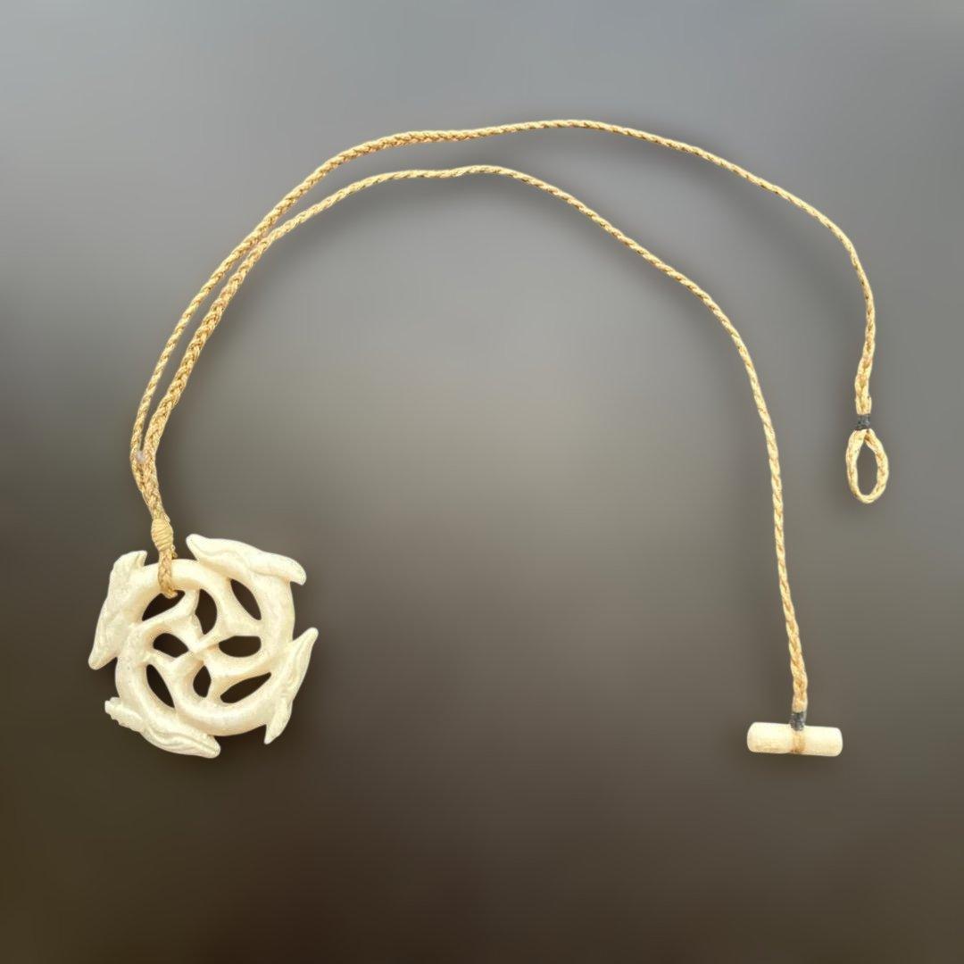 ボーンカービング　ネックレス
