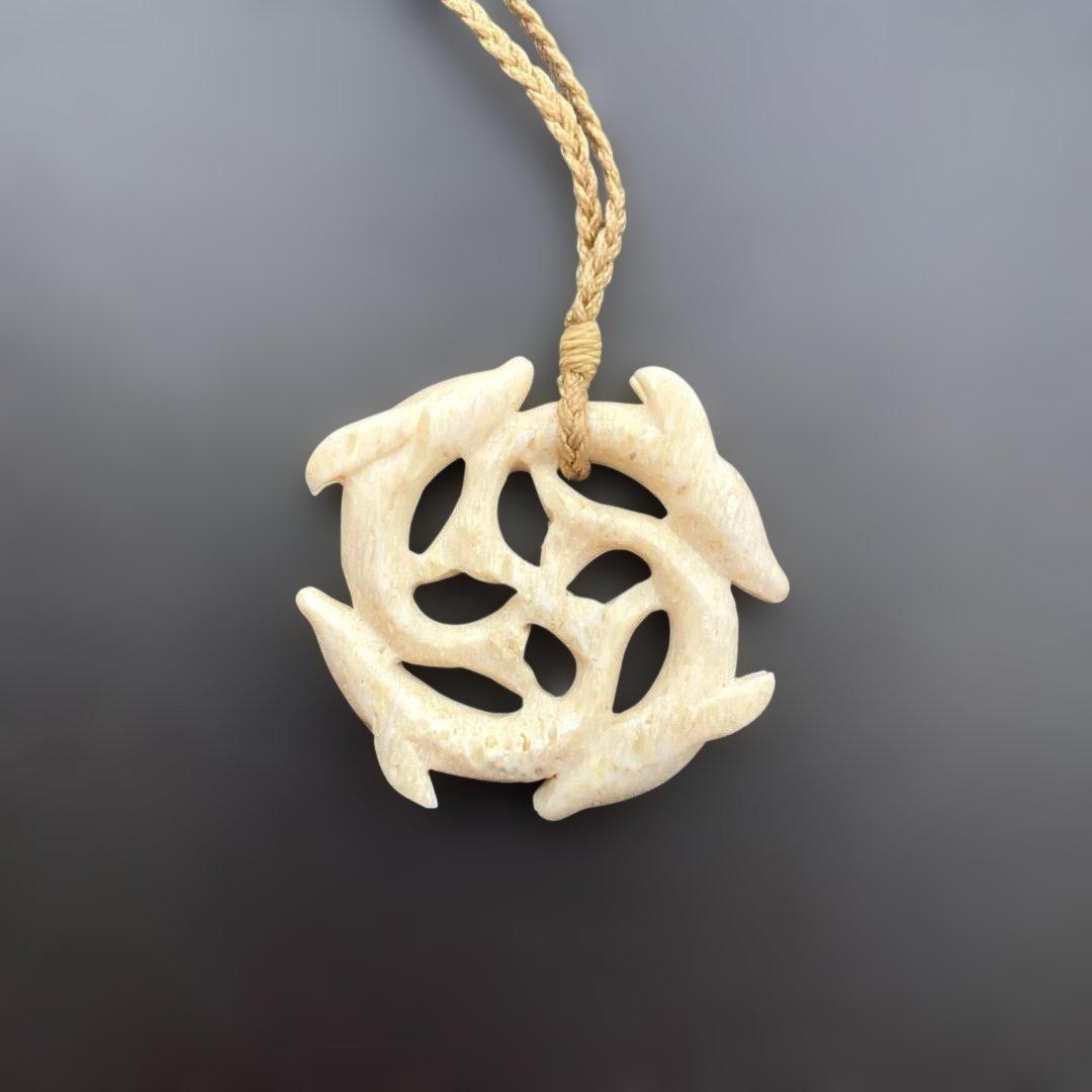ボーンカービング　ネックレス