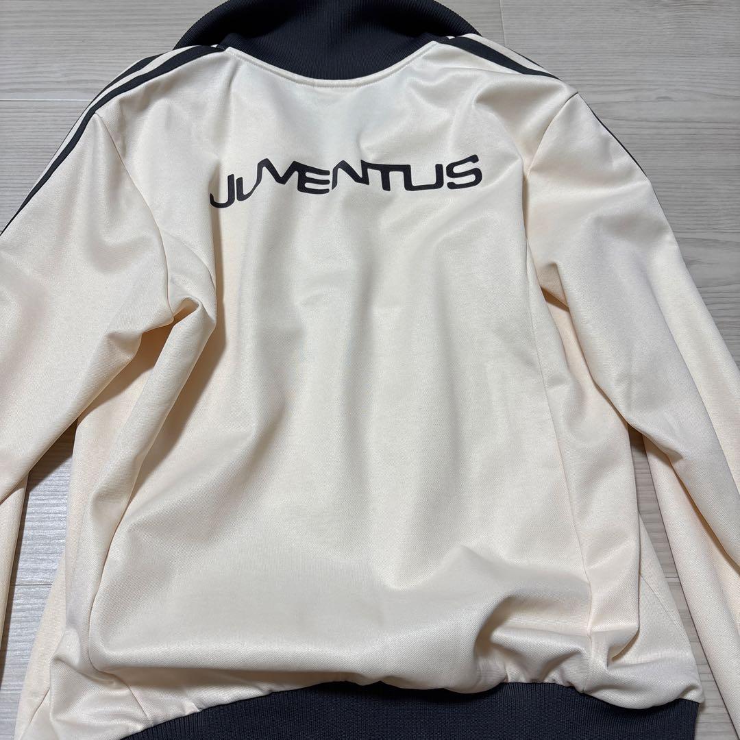 adidas トラックジャケットユベントス