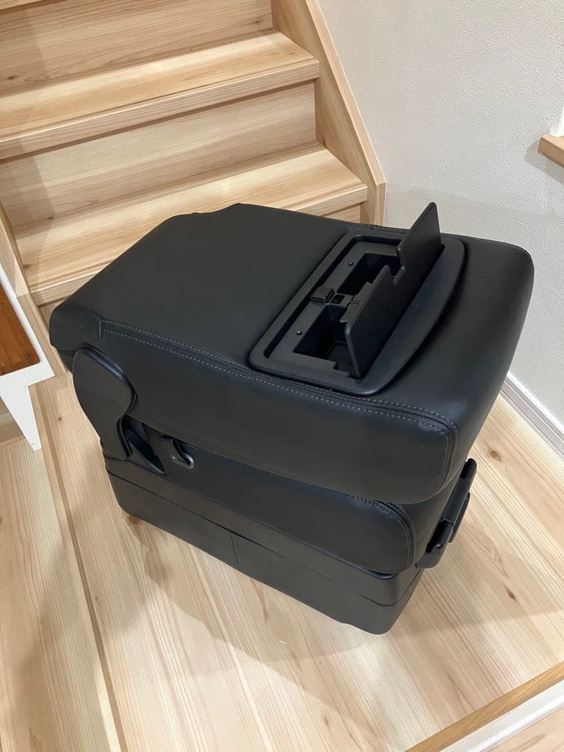 デリカD5に！他車種流用！ベンチシートなどに！