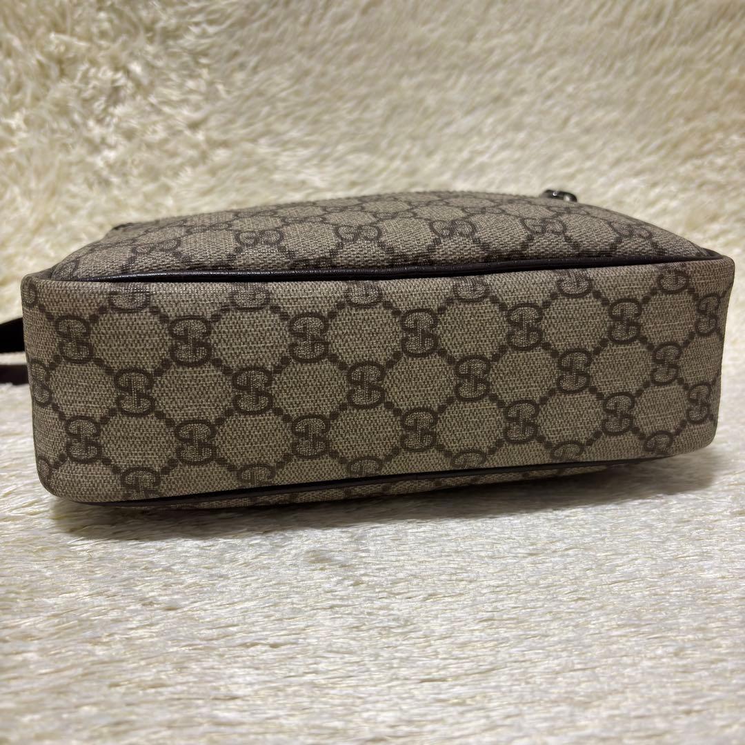 513✨極美品✨グッチ ショルダーバッグ カメラバッグ GGスプリーム 斜め掛け