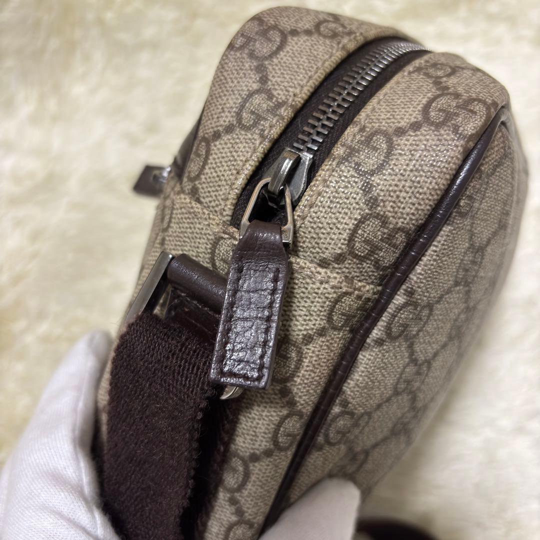 513✨極美品✨グッチ ショルダーバッグ カメラバッグ GGスプリーム 斜め掛け