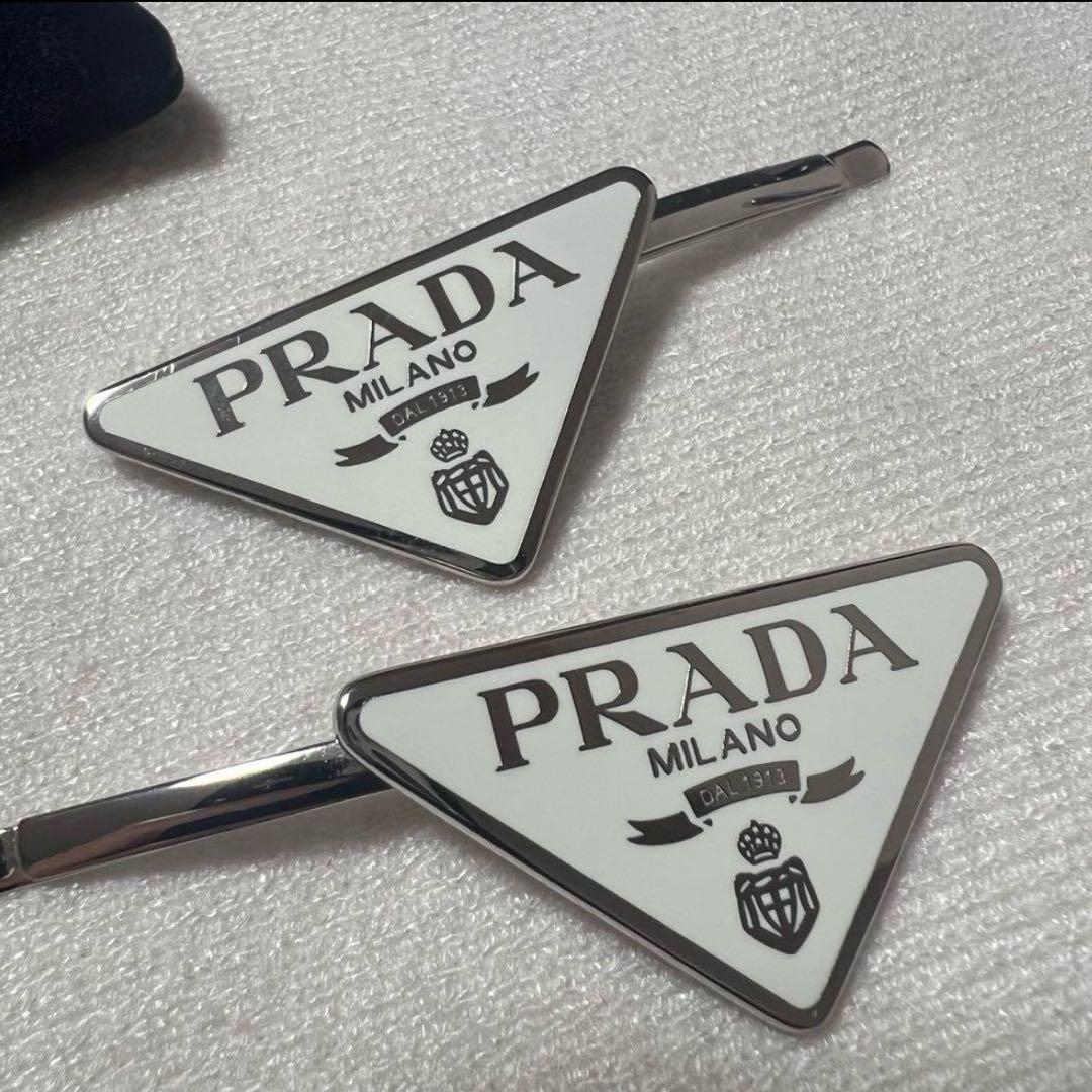 未使用☆正規品　PRADA プラダ　メタルヘアクリップ　ヘアアクセ　ヘアピン