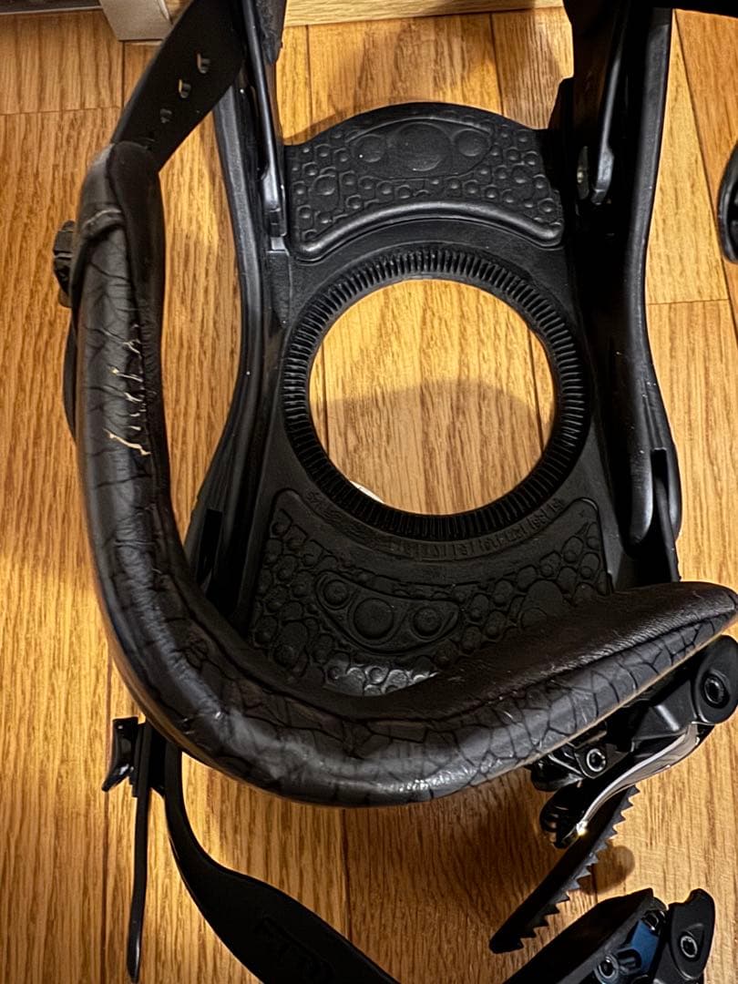 【値下げ依頼可】FLUX ブラック スノーボードビンディング