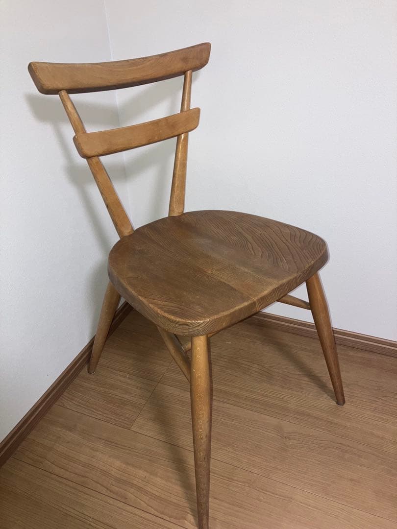 アーコール　スタッキングチェア