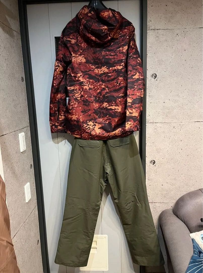 オークリー　上下セット　スノーボード　ウェア　ジャケット　パンツ　ゴーグル
