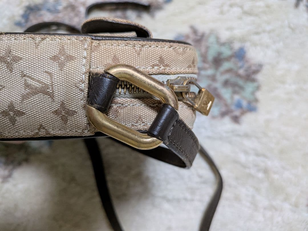 Louis Vuitton ショルダーバッグ ベージュ