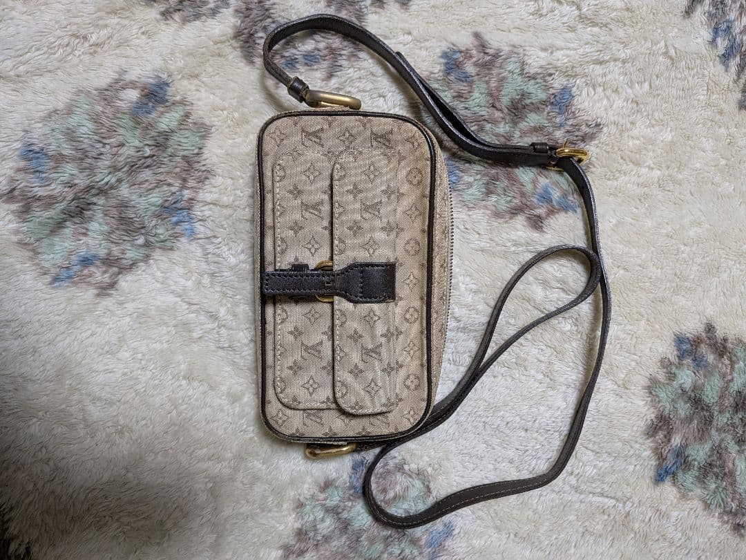 Louis Vuitton ショルダーバッグ ベージュ
