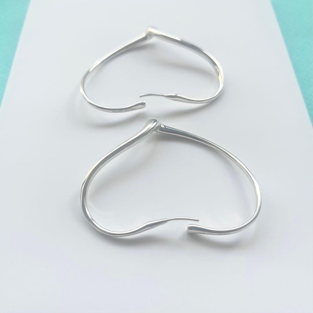 Tiffany オープン ハート フープ ピアス M