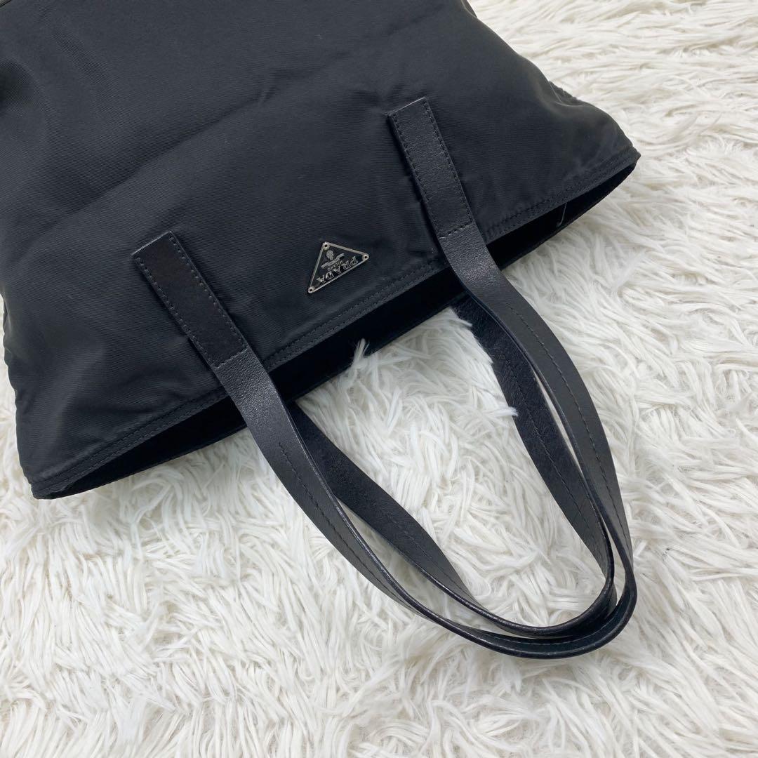 【✨極美品✨】プラダ トートバッグ 三角ロゴ 舟形 ナイロン ブラック