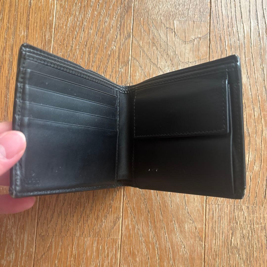 GUCCI 二つ折り財布 黒 赤ストライプ