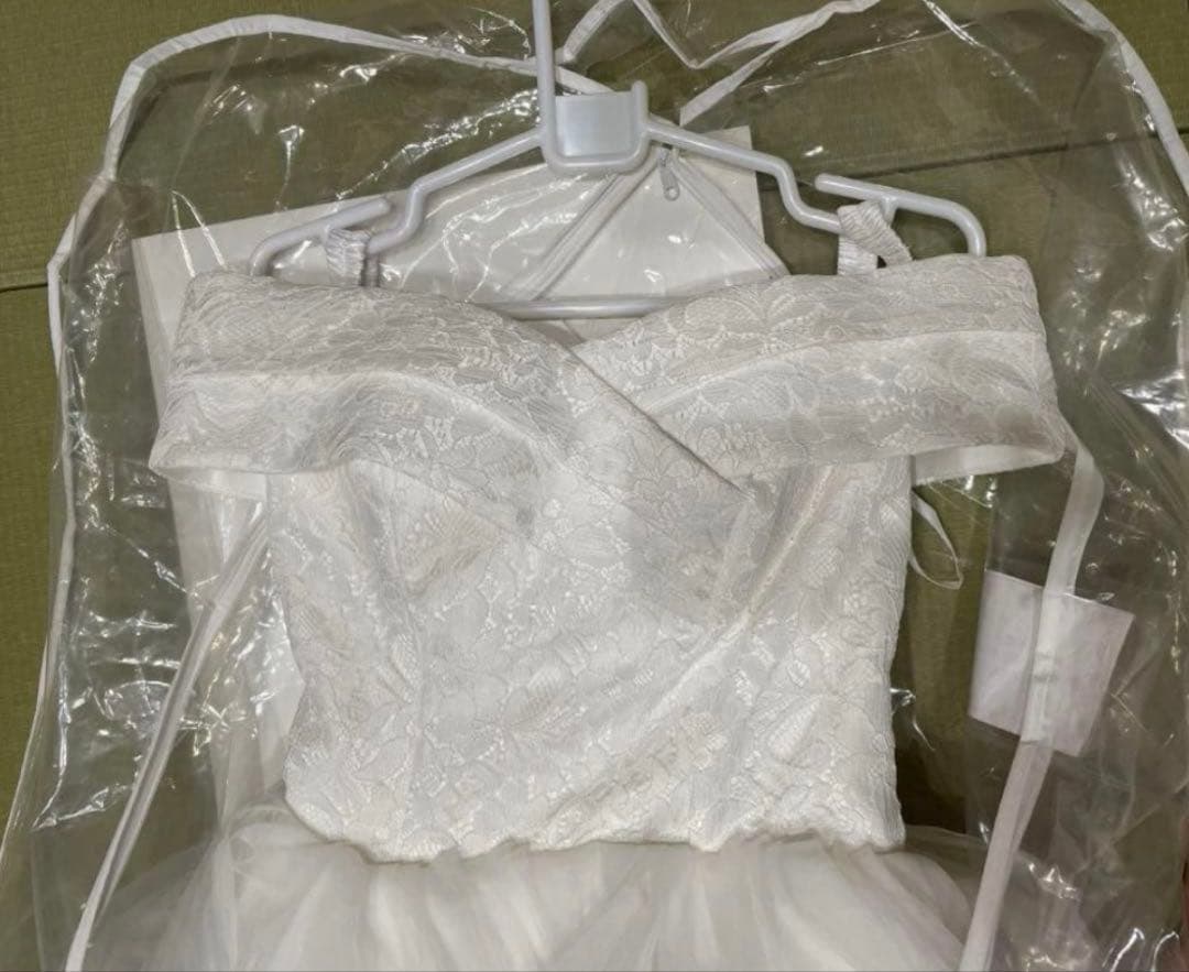 y*i様 ホワイト ウェディングドレス　9号