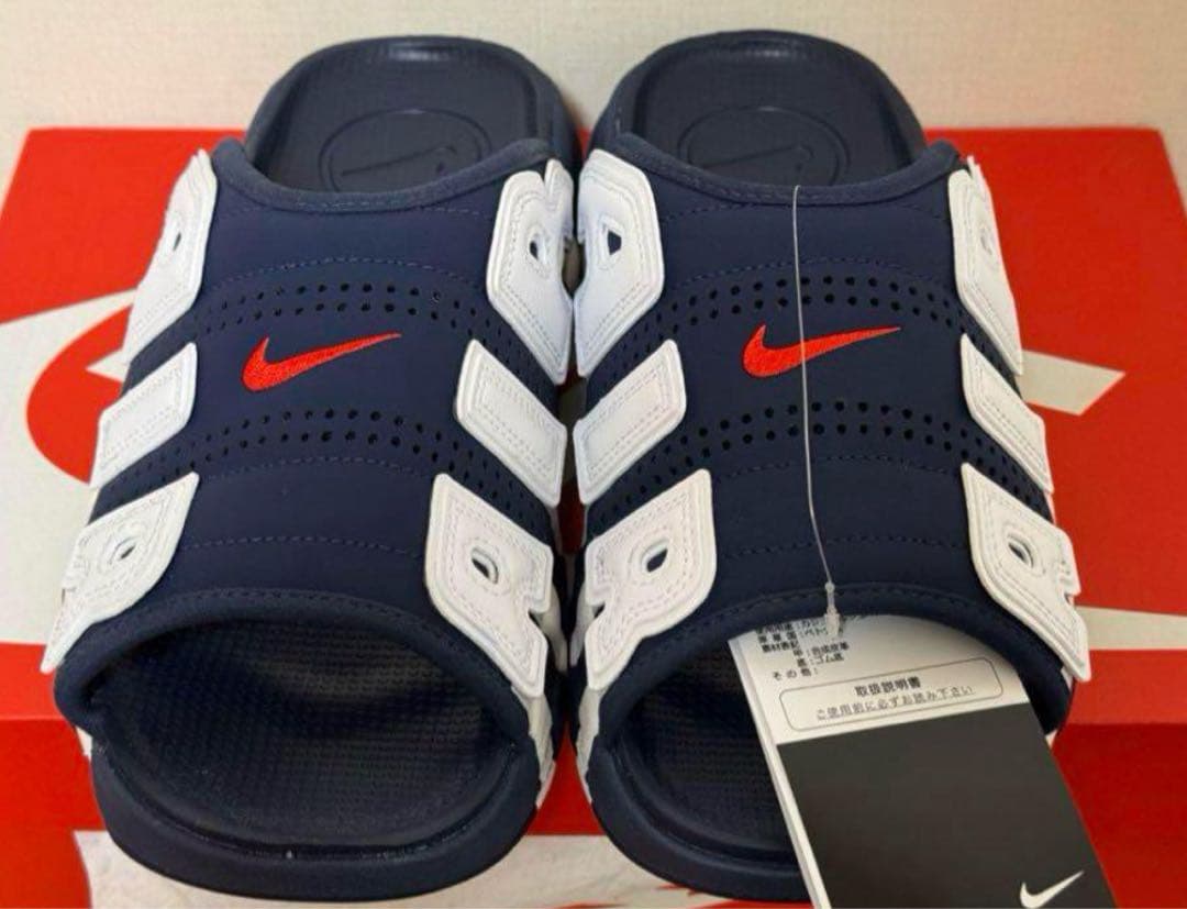 26ネイビー　NIKE エアモアアップテンポ　サンダル