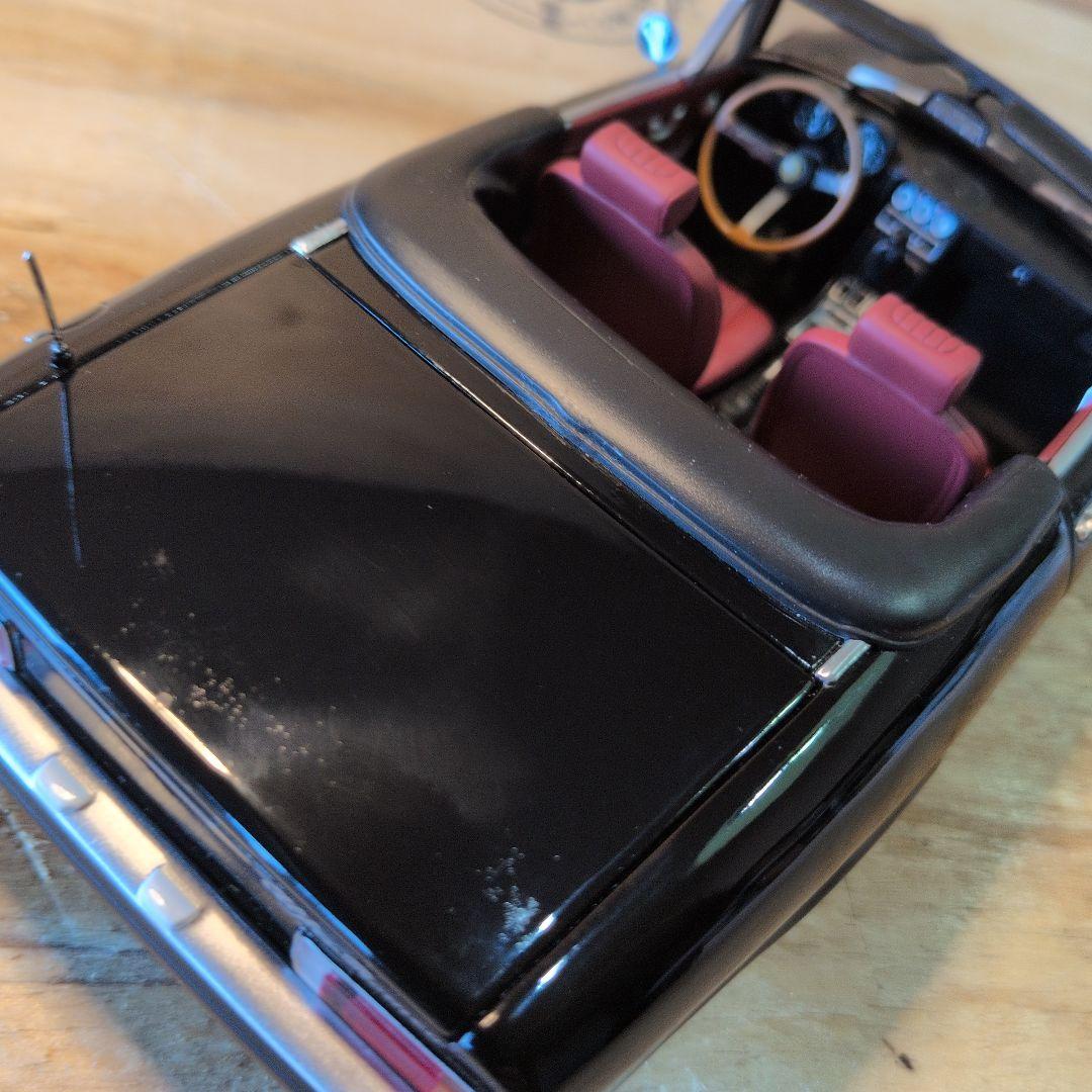 ミニカー ALFAROMEO 2000SPIDER 1970 1/18