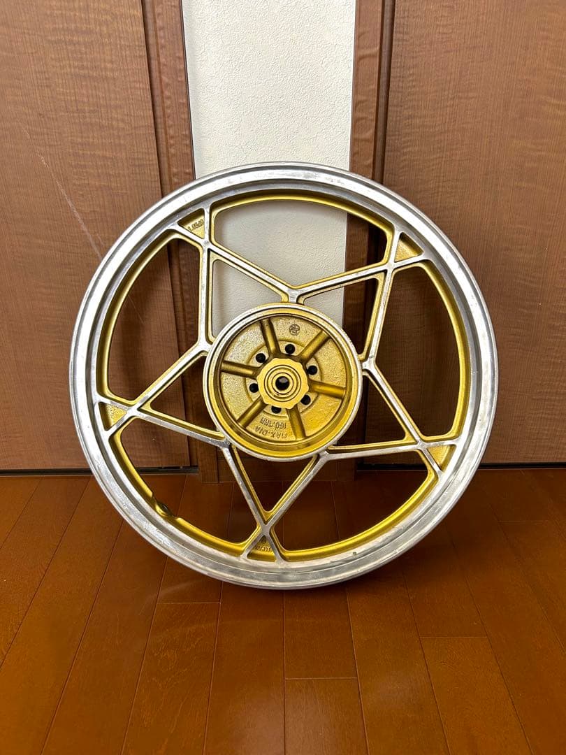 希少 rg250e キャストホイール 新品ハブダンパー付き 18インチ