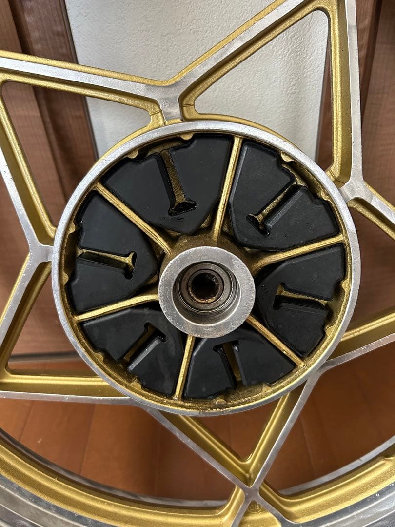 希少 rg250e キャストホイール 新品ハブダンパー付き 18インチ