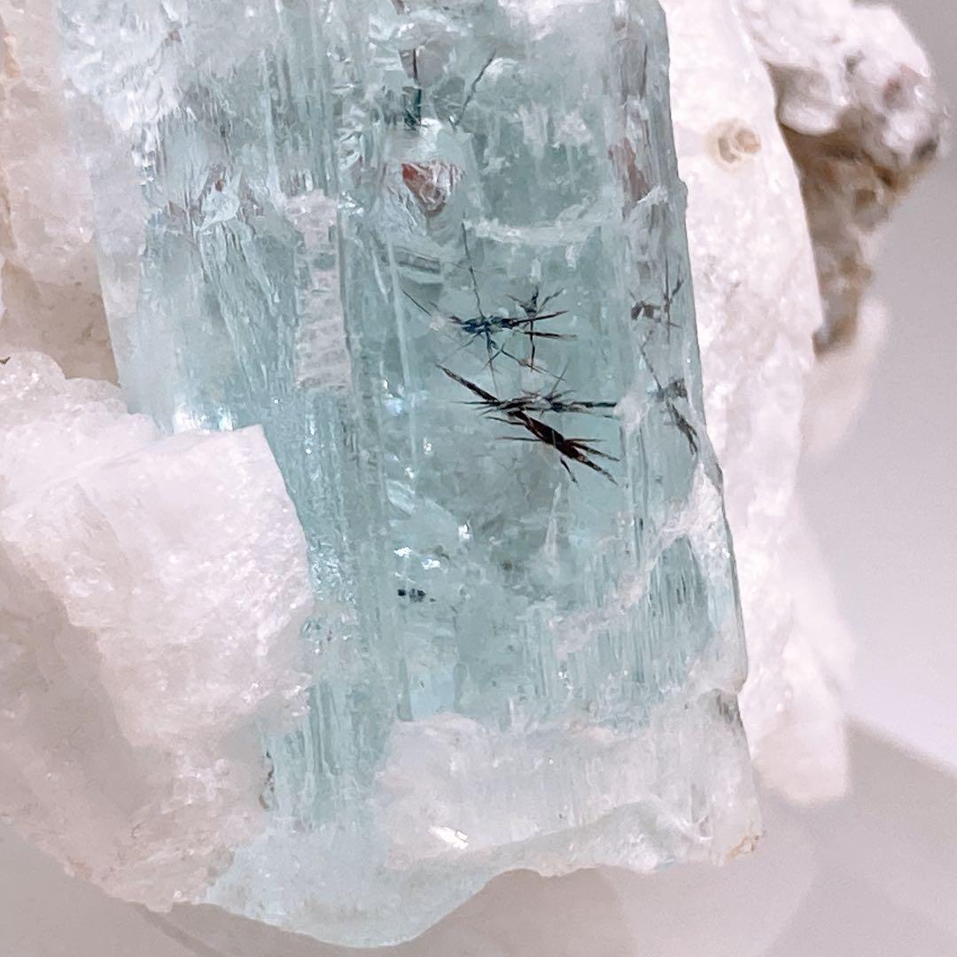 アクアマリン　原石　鉱物標本　214