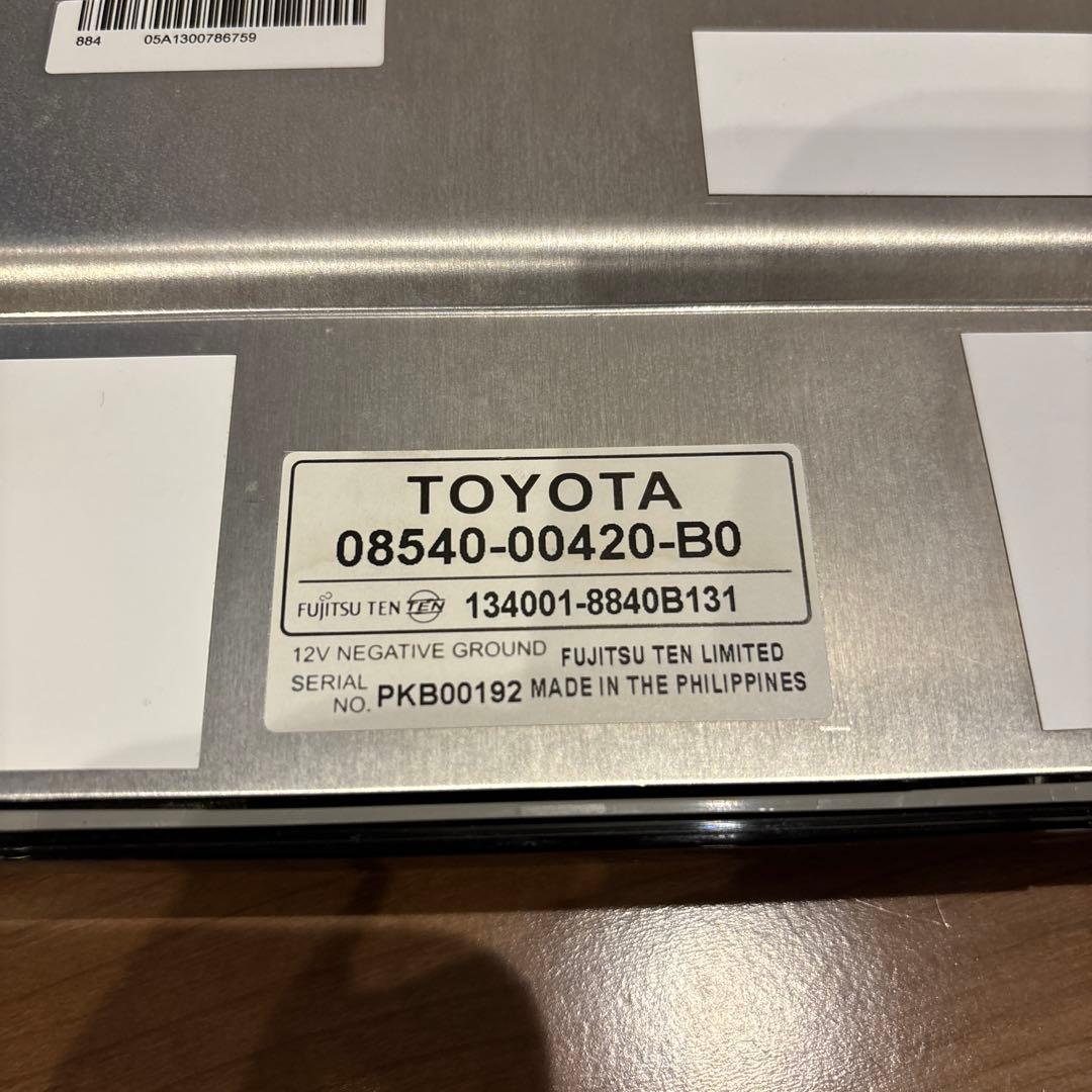 トヨタ純正フリップダウンモニター　リモコン付きV11-R62Cノアヴォクシー