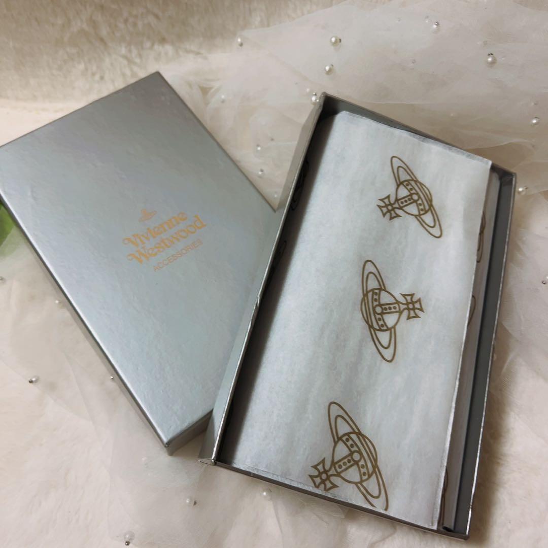 Vivienne Westwood エンボス長財布 レッド