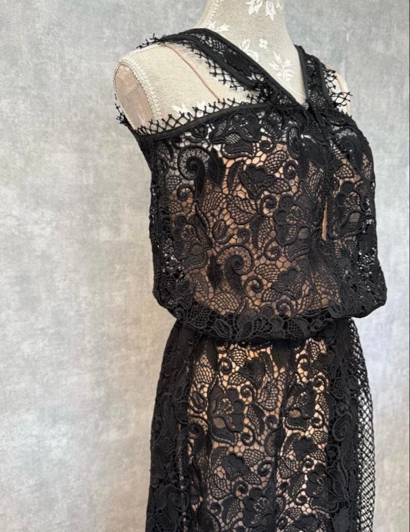 N°21 ヌメロヴェントゥーノ アシンメトリー総レースワンピース