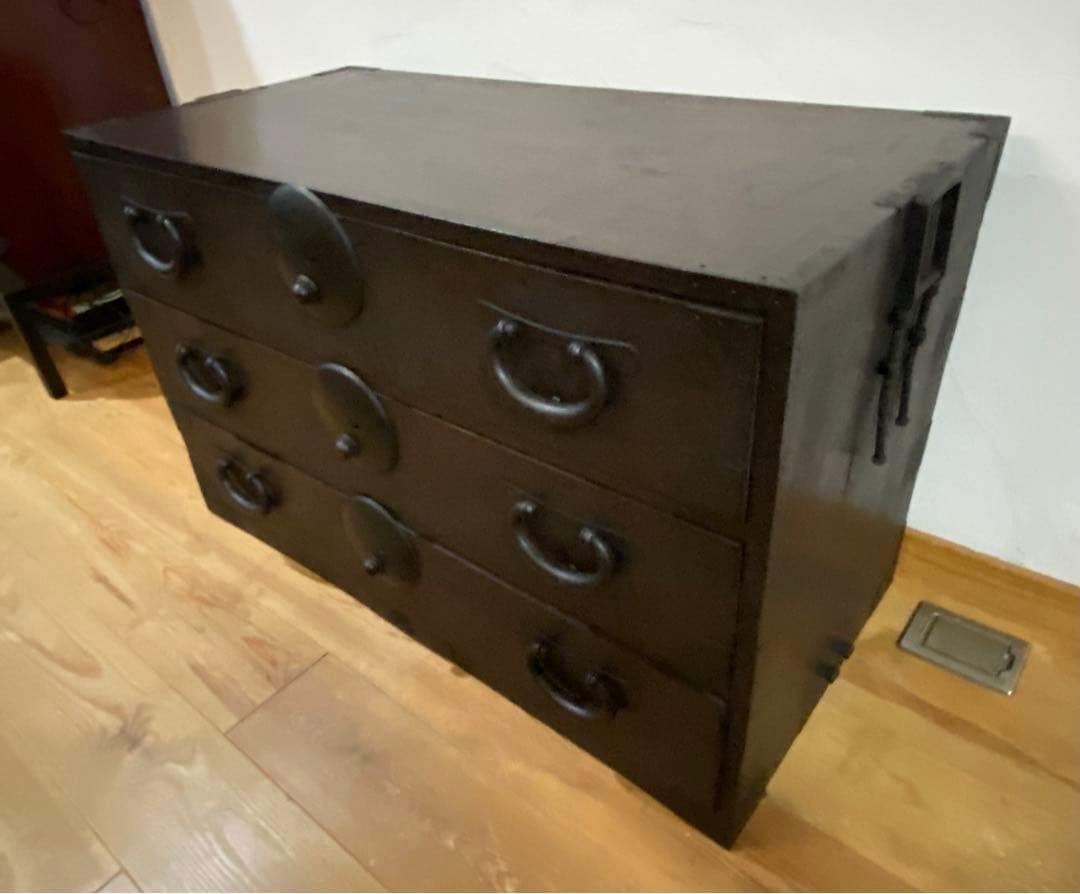 欅の玉杢が美しい骨董箪笥　アンティークチェスト