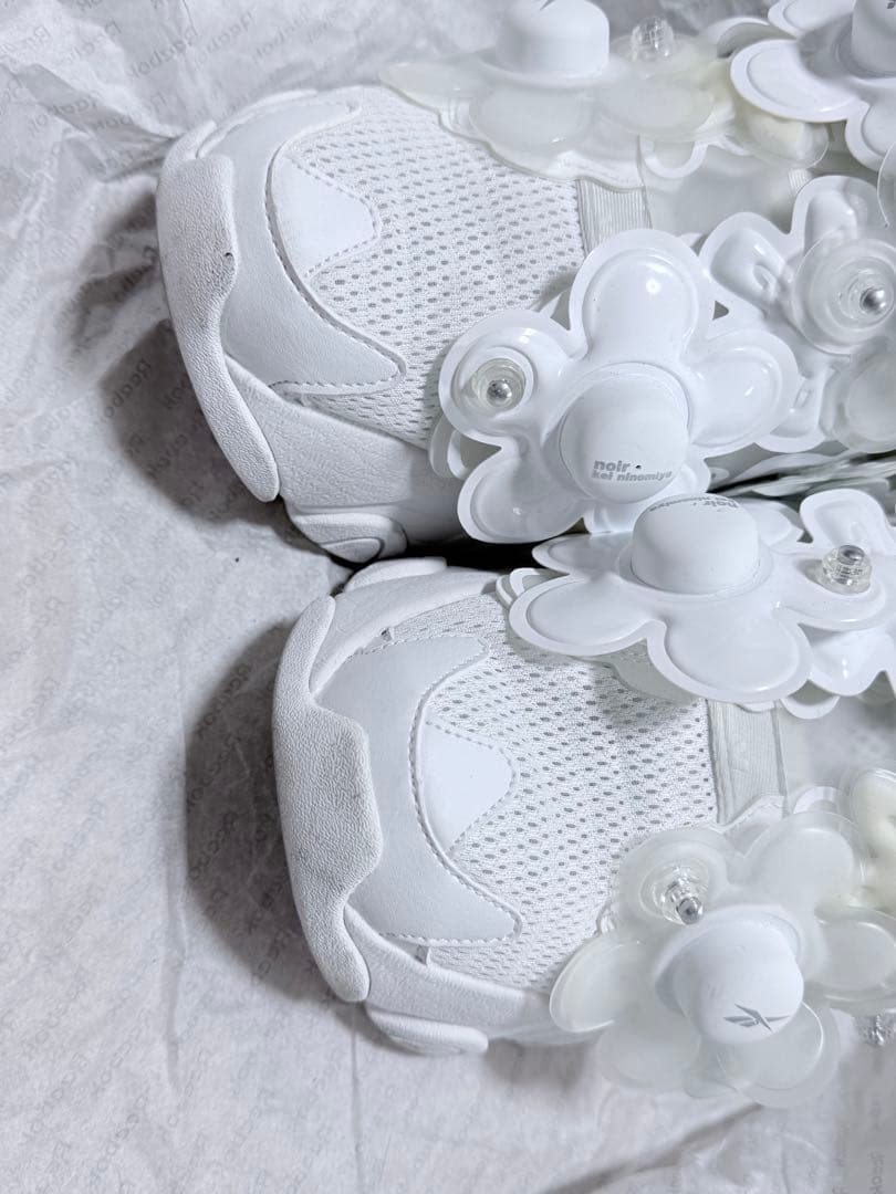 Noir × Reebok フラワーポンプ　白　24cm