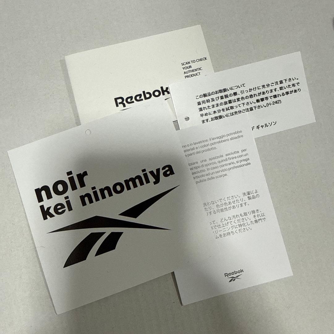 Noir × Reebok フラワーポンプ　白　24cm