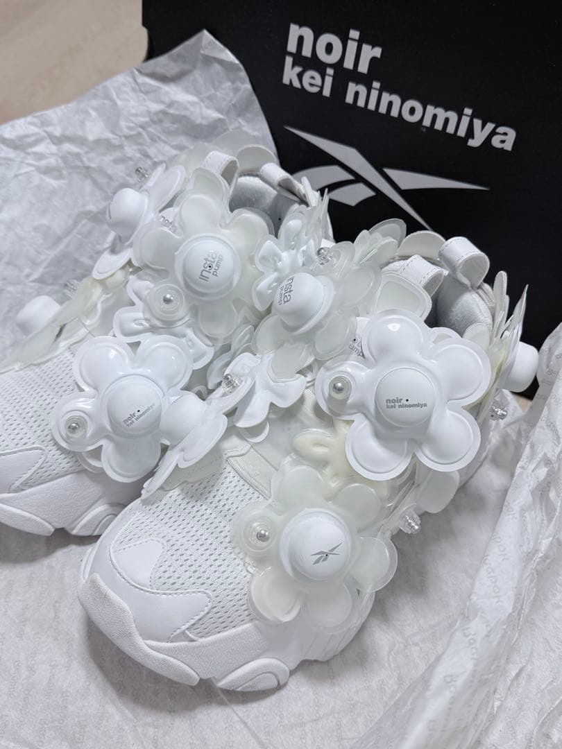 Noir × Reebok フラワーポンプ　白　24cm