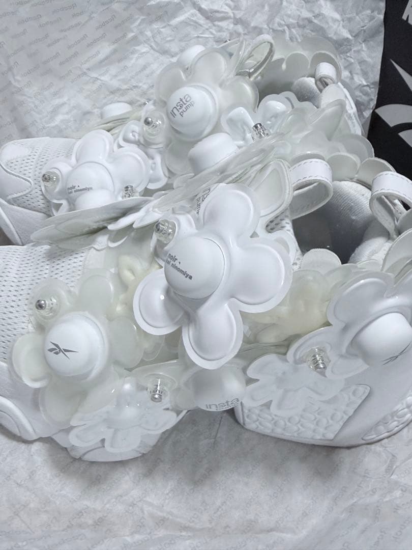 Noir × Reebok フラワーポンプ　白　24cm