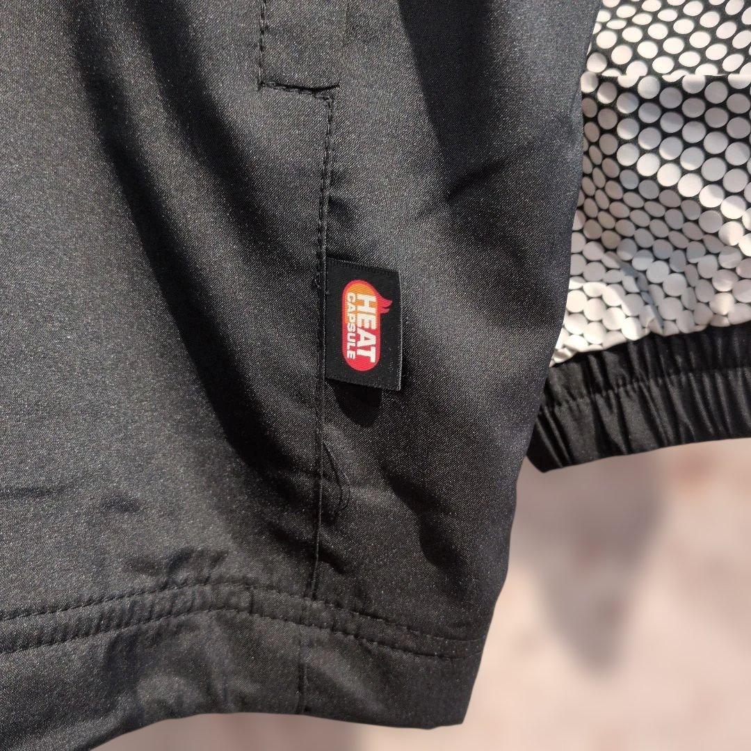 YONEX ブラック ウォームアップジャケット 日本代表