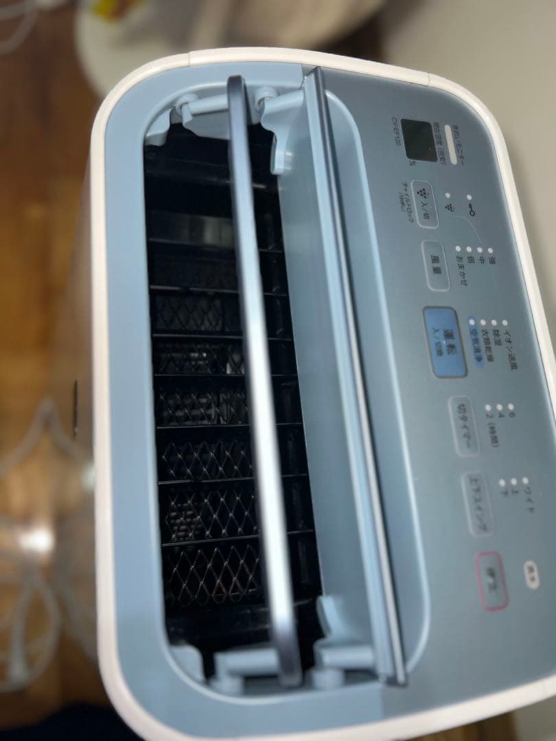シャープ　除湿機　空気清浄機　プラズマクラスター CV-EF120