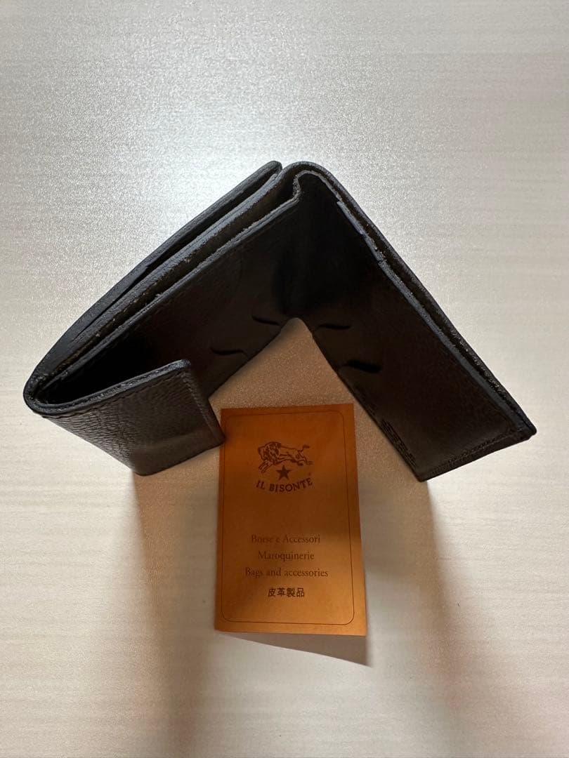 【IL BISONTE】レザー 二つ折り財布 黒 保存袋付き
