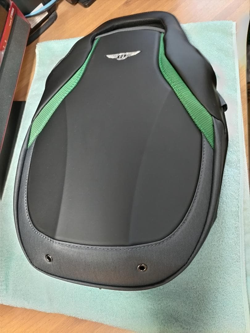 ベントレー　ゴルフシューズ入れ