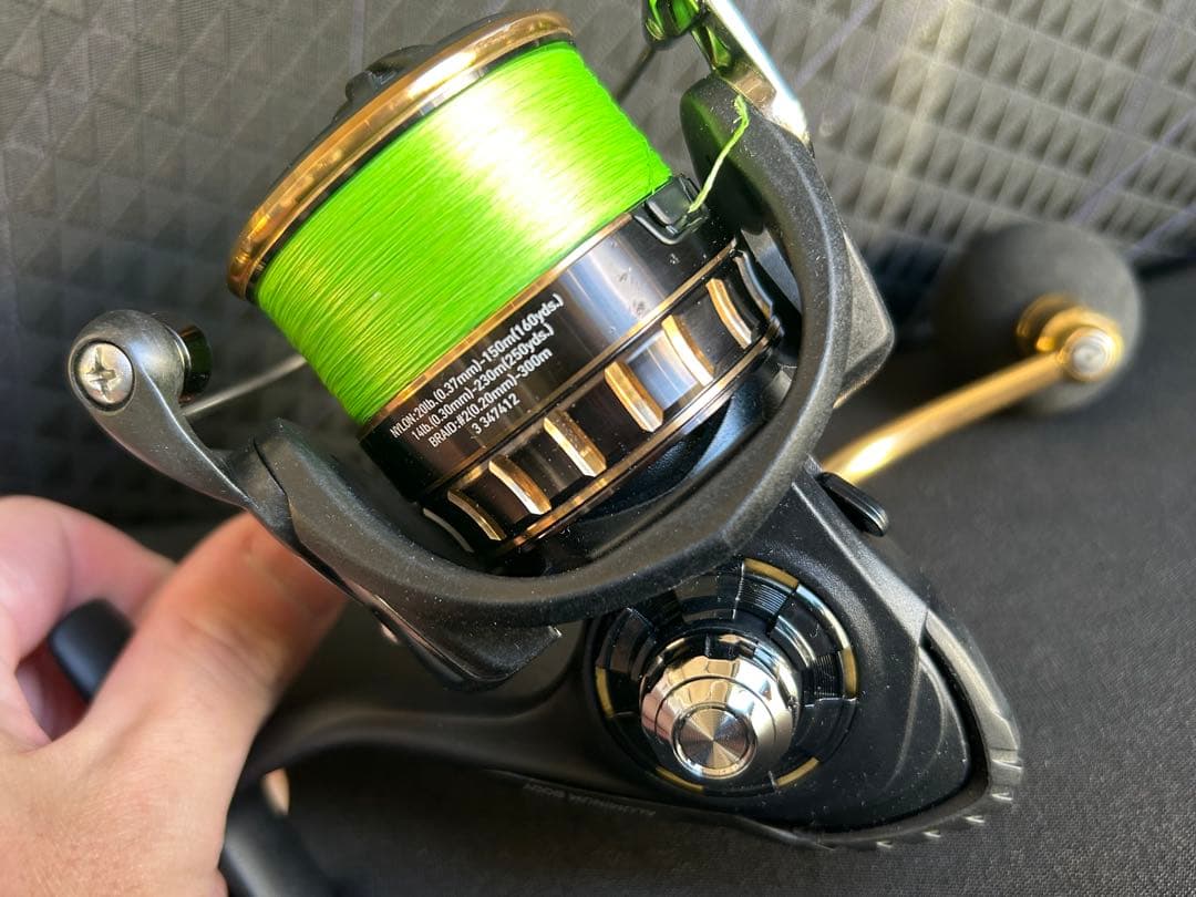 Daiwa BG SW 4000D-CXH スピニングリール　オマケ付き