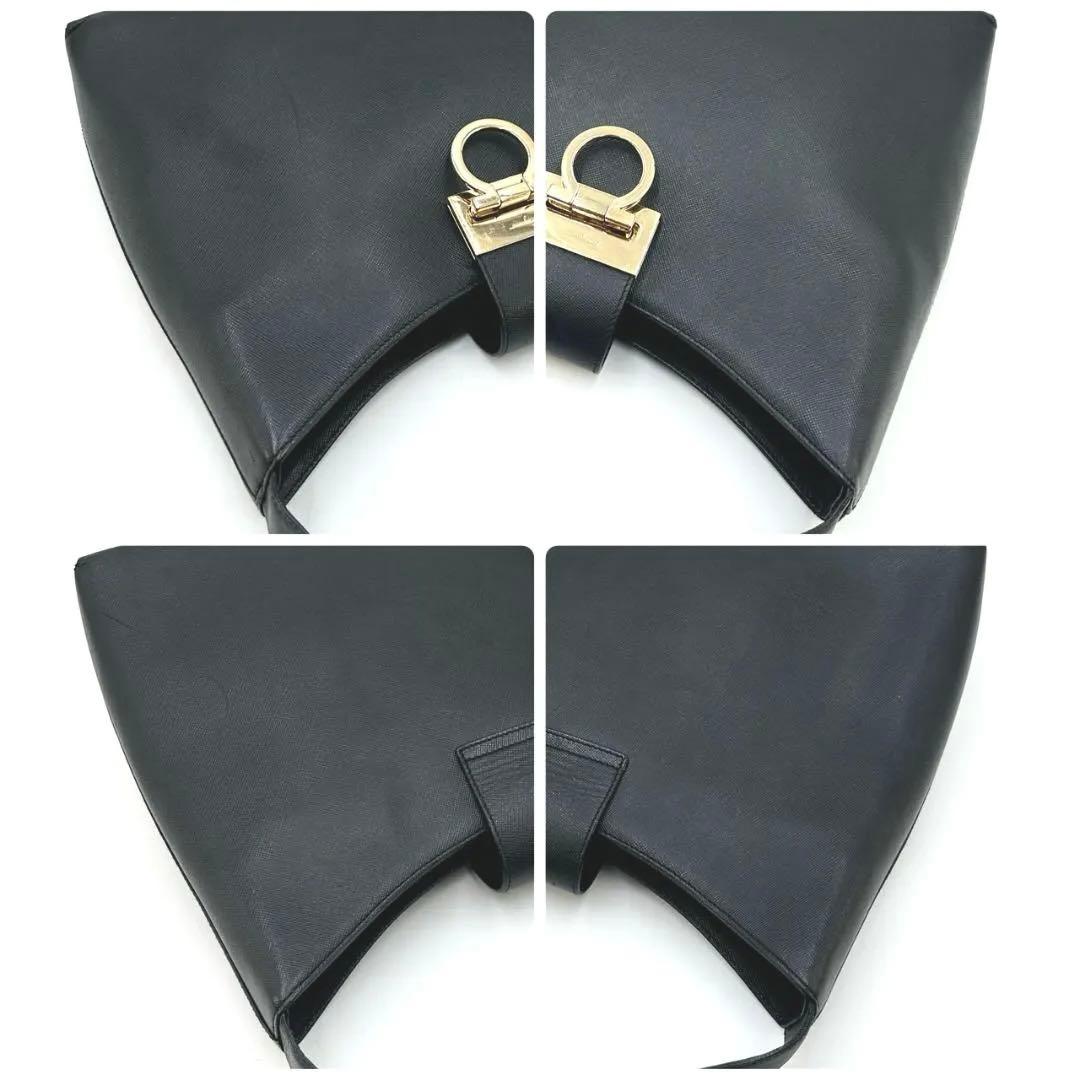 サルヴァトーレフェラガモ ガンチーニ ワンショルダーバッグ 黒 ゴールド金具