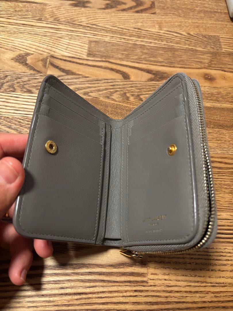 R*T様 サンローラン 財布 グレージュ