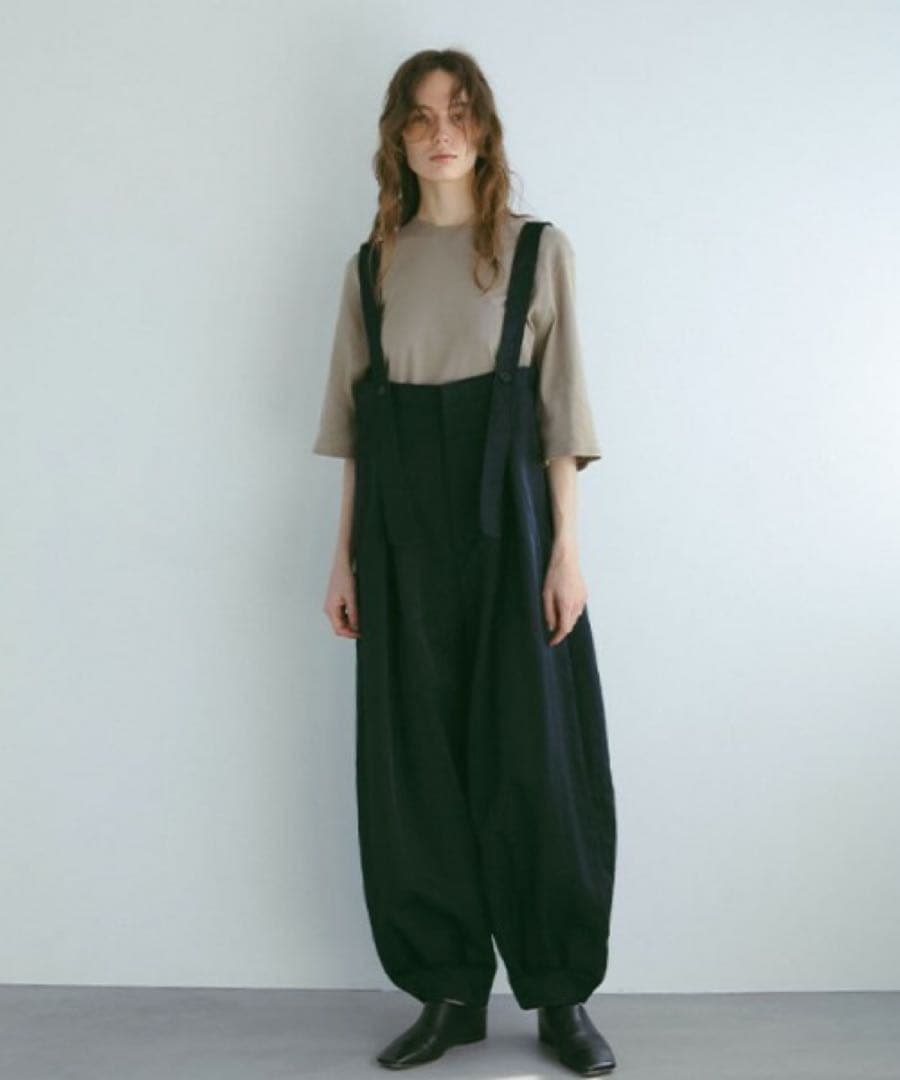 ヴェルドグリ　プロフ必読願います専用⭐︎ エトレトウキョウサスペンダーヘムパンツ