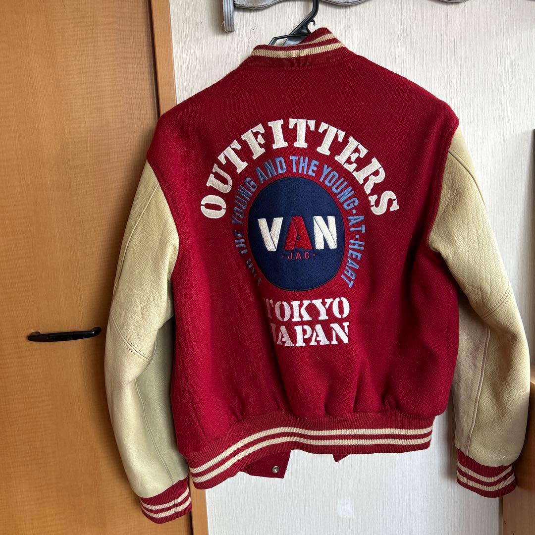 ☆ 希少.⋆VAN スタジャン 赤 948