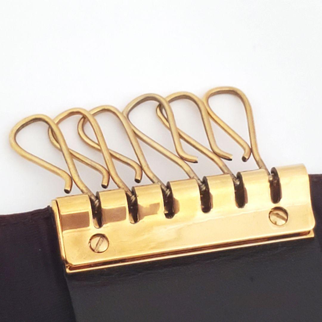 【美品】シャネル エンボスCOCOキャビアスキン 6連キーケース 黒〈K-013