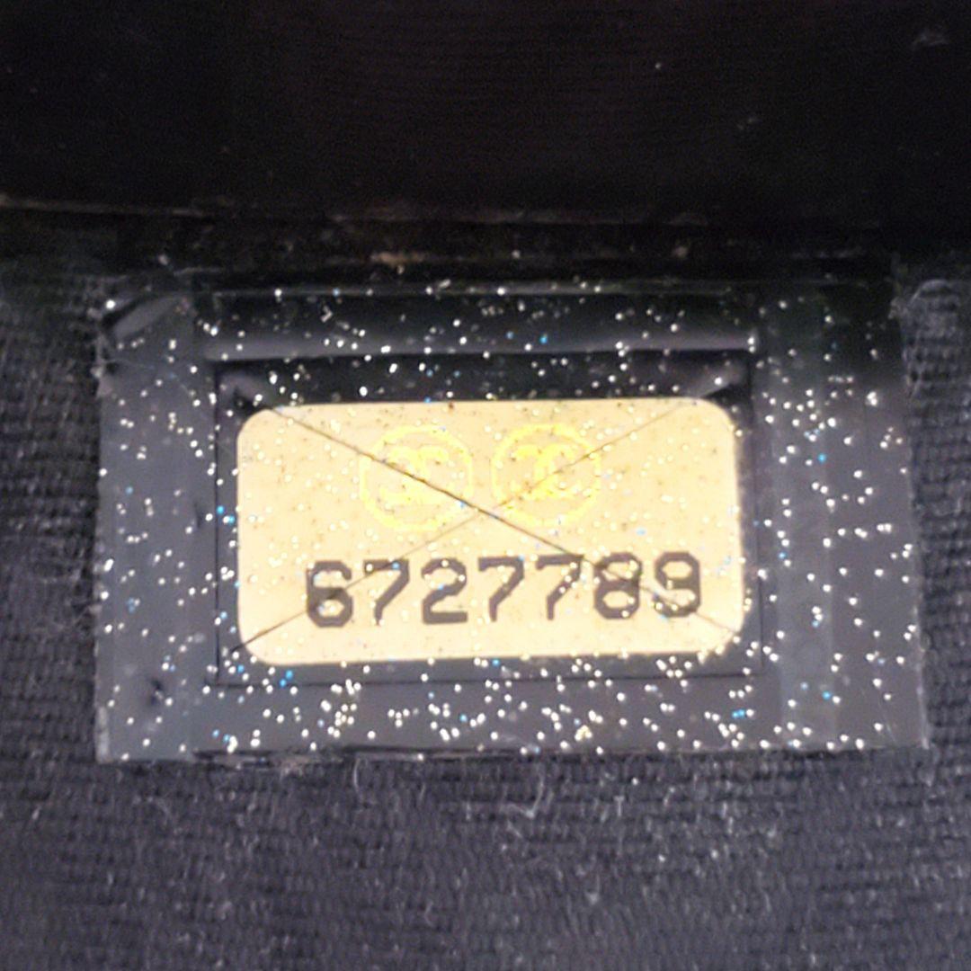 【美品】シャネル エンボスCOCOキャビアスキン 6連キーケース 黒〈K-013