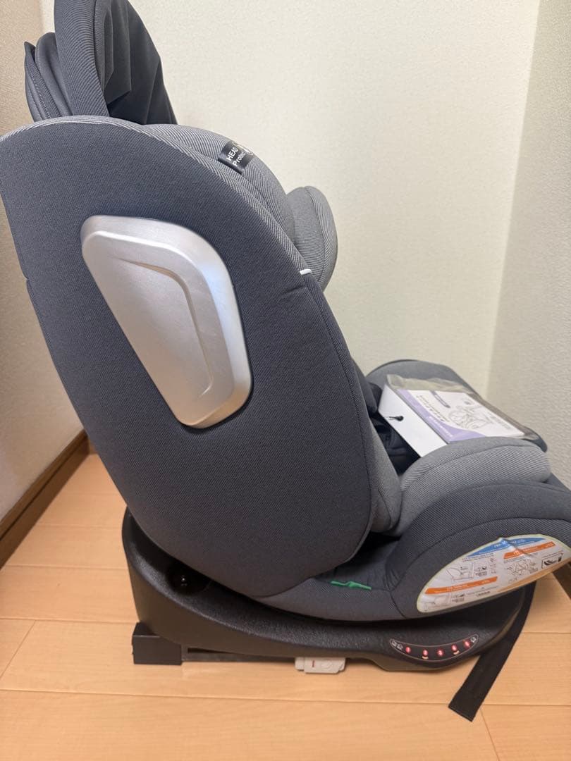 【美品・説明書付き】Vasacavaチャイルドシート 赤ちゃんから12歳まで