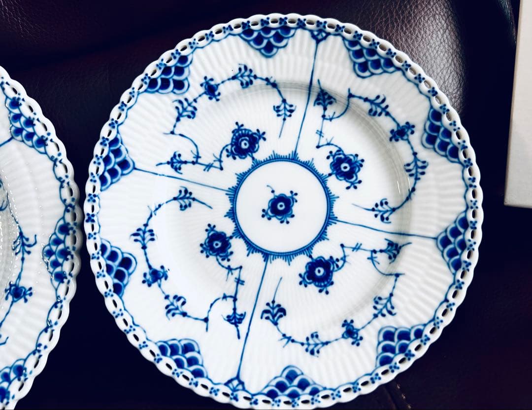 ロイヤルコペンハーゲン・ブルーフルーテッド フルレース　20／25 皿　2枚
