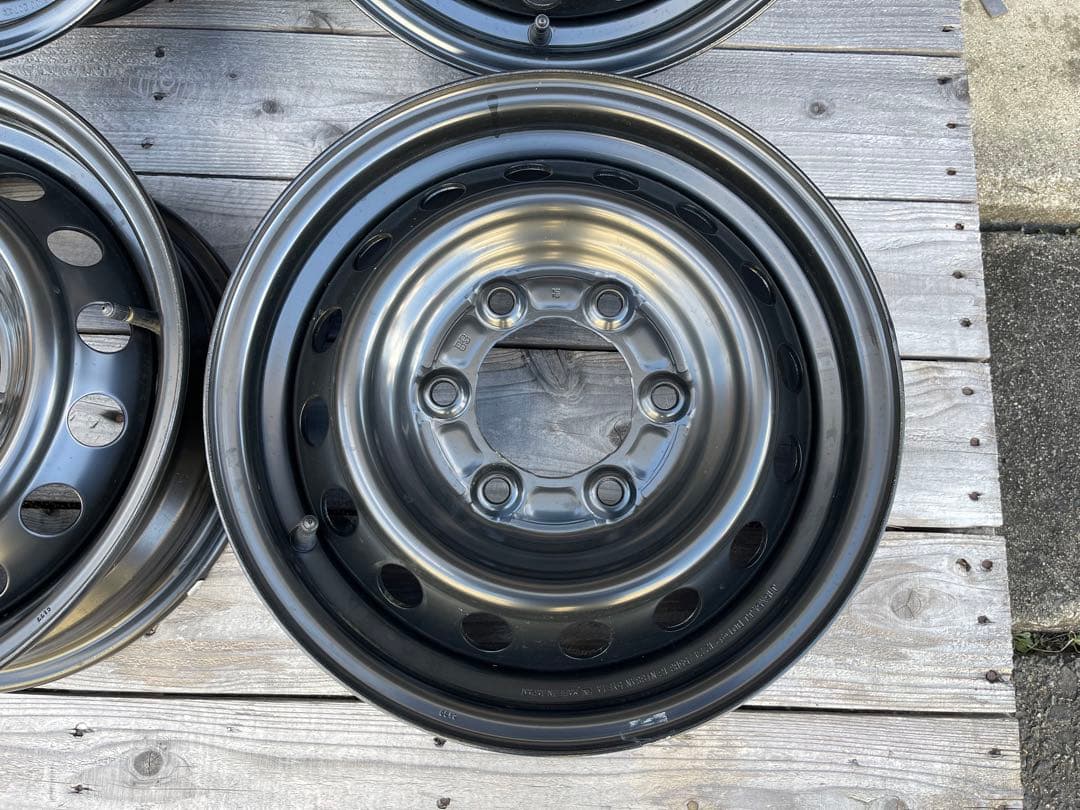 E26 キャラバン NV350 純正スチールホイール 1台分　①