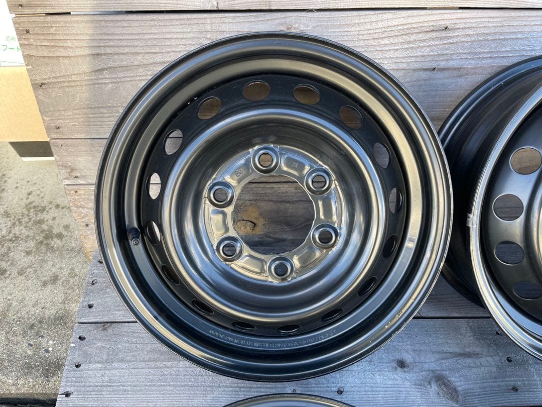 E26 キャラバン NV350 純正スチールホイール 1台分　①