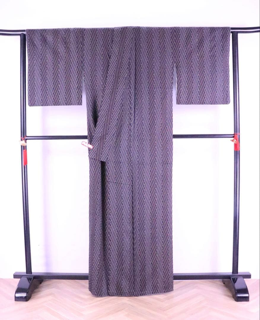 斉藤上太郎　正絹 納戸色 矢羽柄 斉藤上太郎